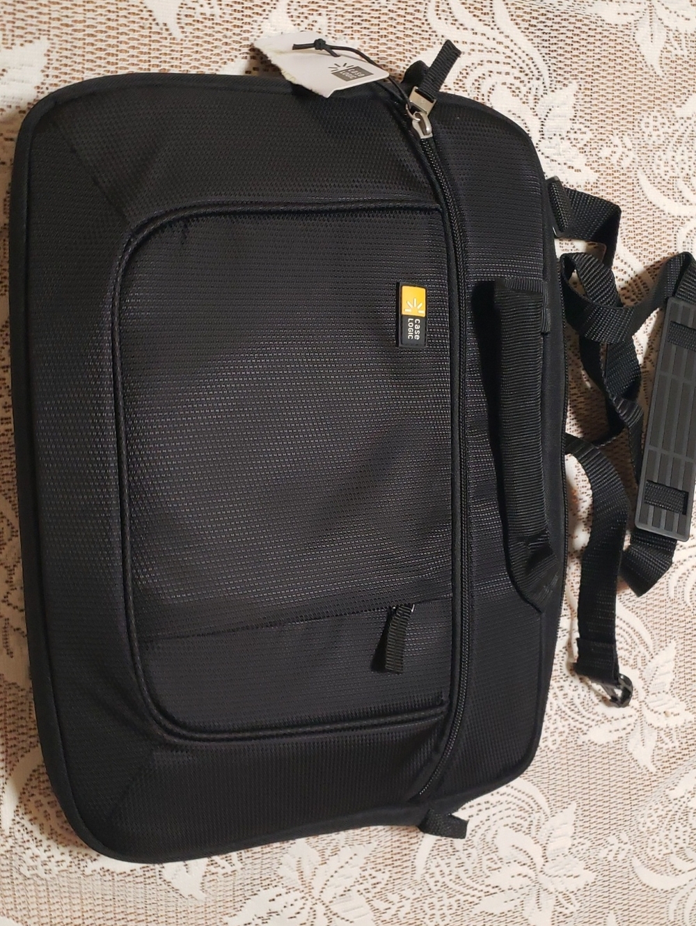 NWT, Black Laptop Messenger Bag - Compact Tech Travel Case, Case Logic ,black